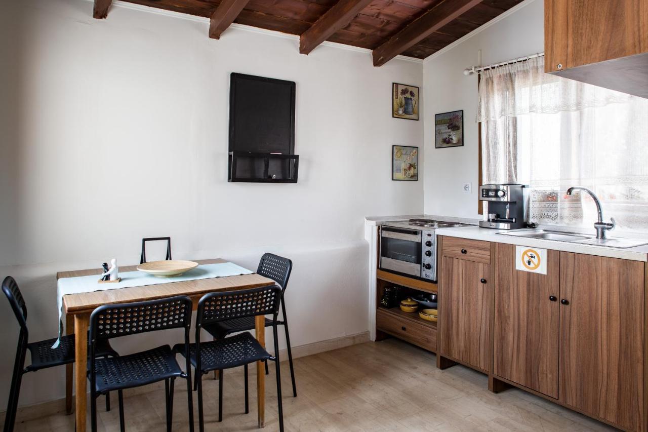 Alice House Apartment Porto Heli Ngoại thất bức ảnh