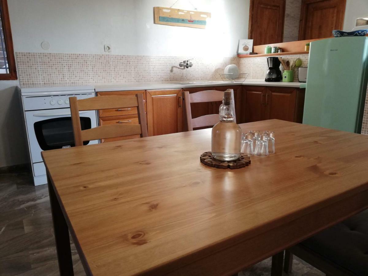 Alice House Apartment Porto Heli Ngoại thất bức ảnh